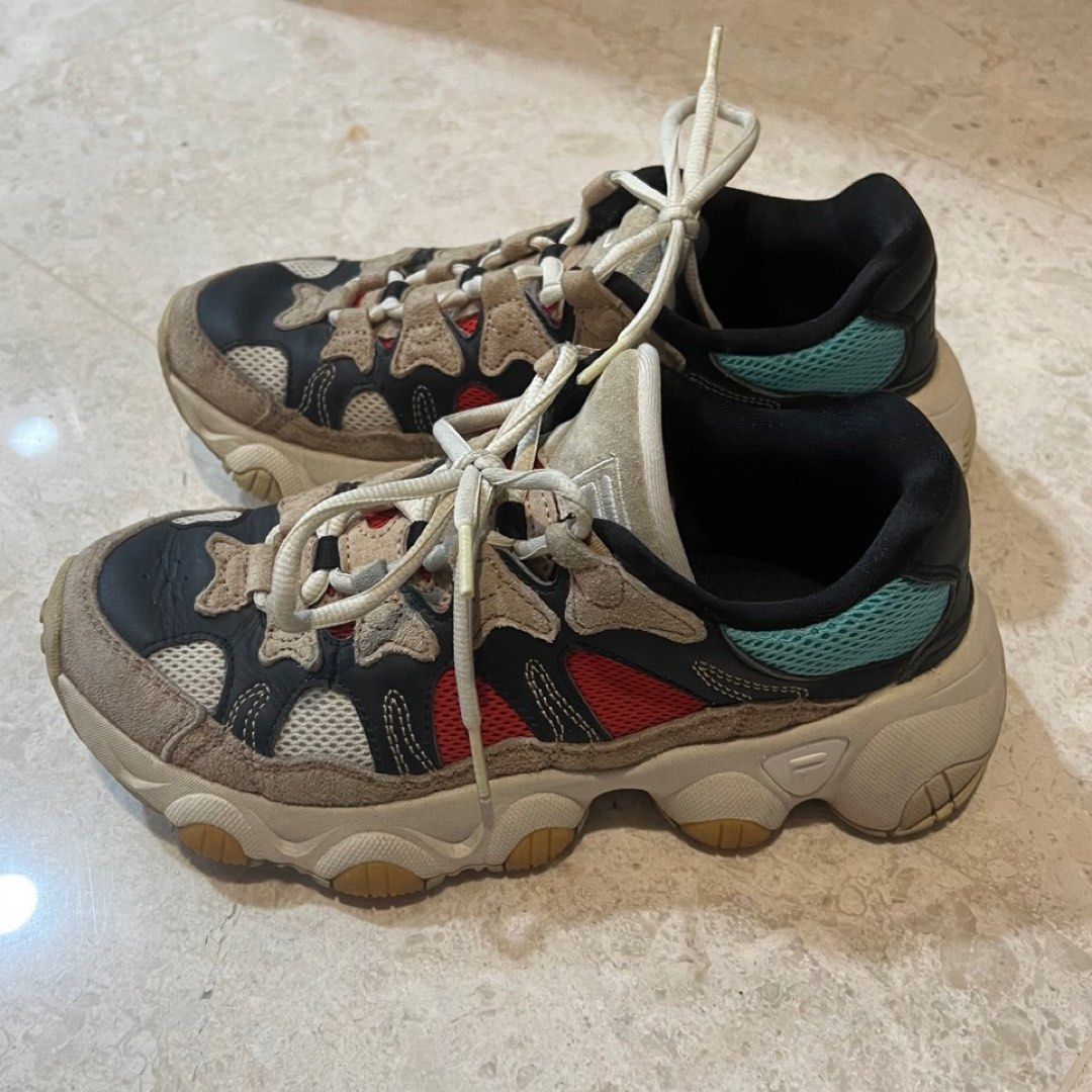 fila jagger sneakers, Women's Fashion, Footwear, Sneakers on Carousell