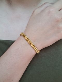 1,000+ affordable gold 916 bracelet For Sale, Jewelry & Organisers
