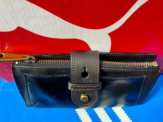 (Category: ) located in . Submitted by fawa.wardrobe (Listing ID 1201674413, Image 1). Description: .
