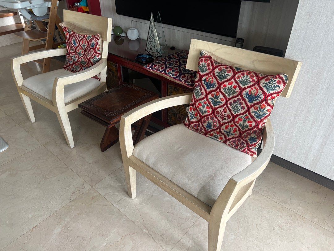 Olx wooden 2025 chair