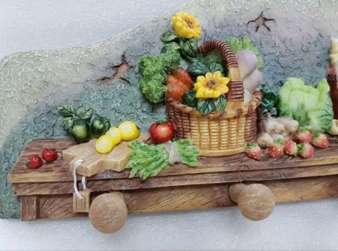 Fruits & Veggies Wall Decor with Hooks (Category: Wall Decor) located in Quezon City. Submitted by thequaintshop (Listing ID 1201802654, Image 2). Description: .