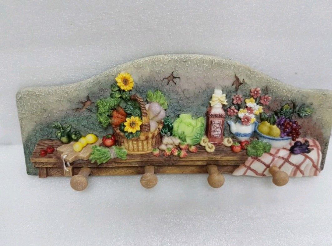 Fruits & Veggies Wall Decor with Hooks (Category: Wall Decor) located in Quezon City. Submitted by thequaintshop (Listing ID 1201802654, Image 1). Description: .