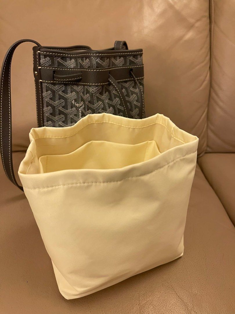 💋GOYARD Goyardine Petit Flot Bucket Bag Grey, Luxury, Bags & Wallets on  Carousell