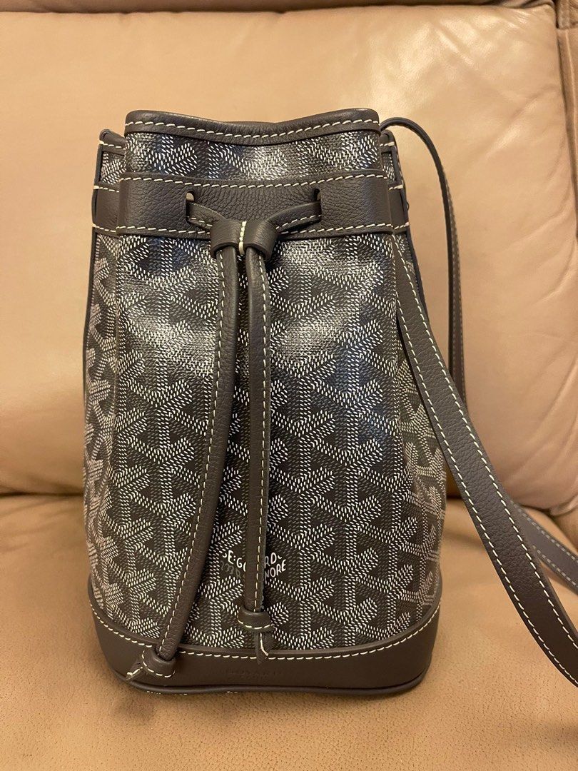 💋GOYARD Goyardine Petit Flot Bucket Bag Grey, Luxury, Bags & Wallets on  Carousell