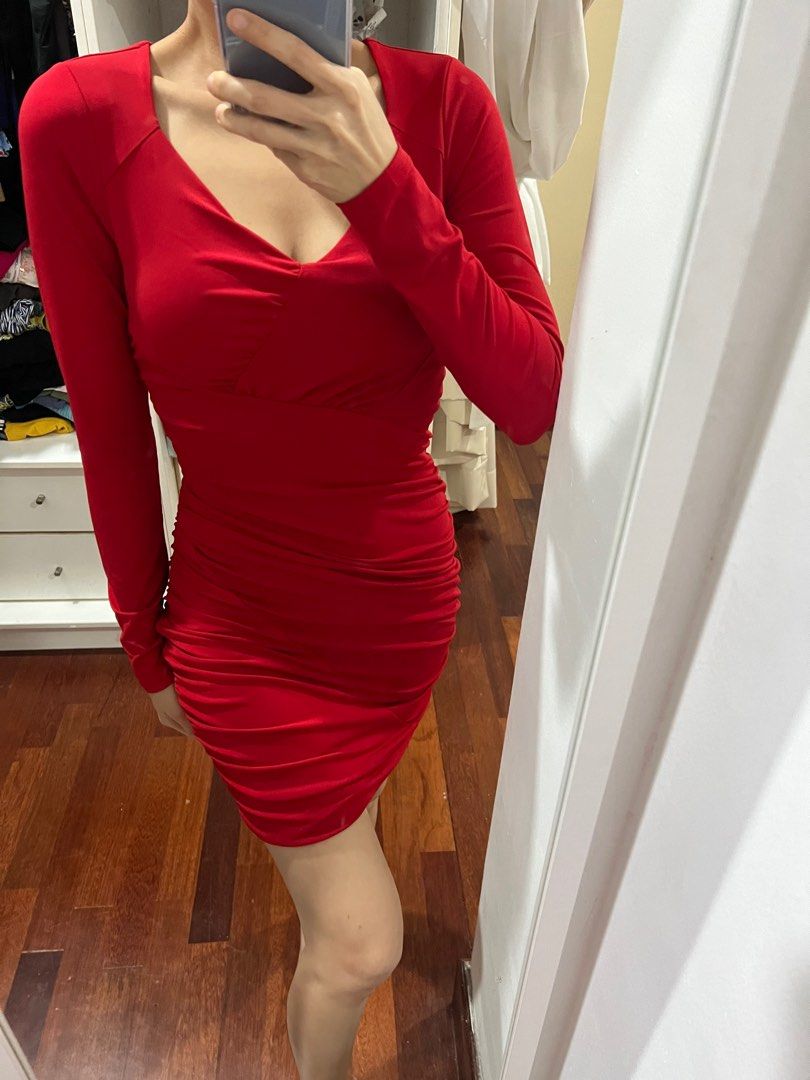 Guess deals ruched dress