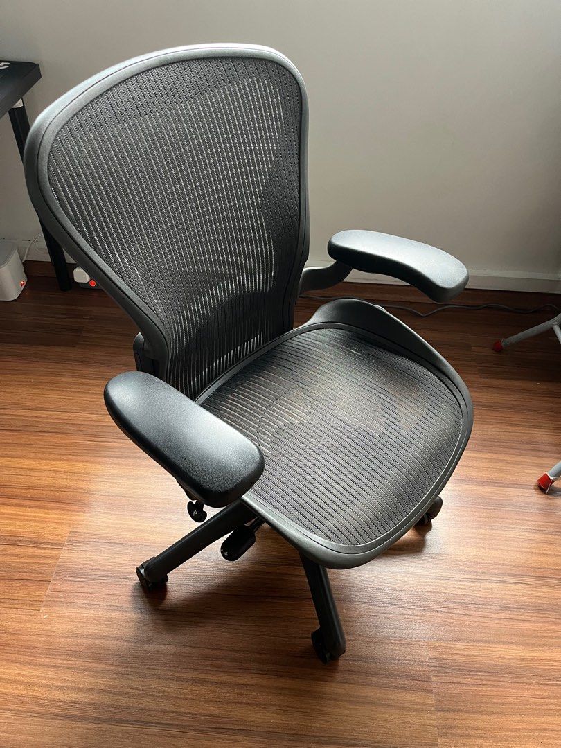 Herman miller chair carousell hotsell