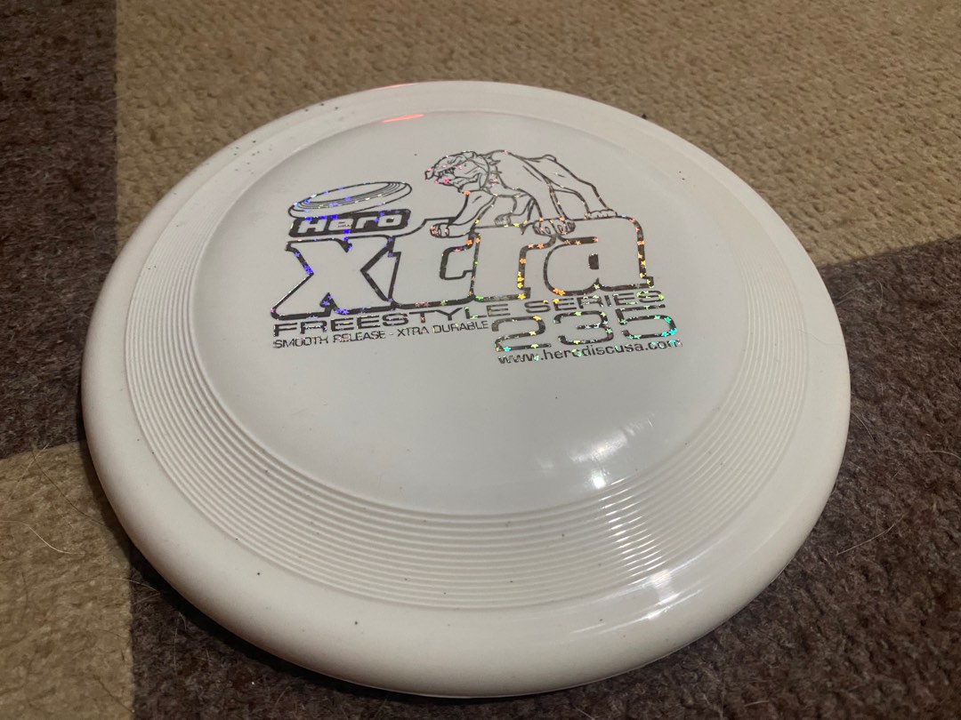 Hero Xtra 235 freestyle (dog disc), Pet Supplies, Homes & Other Pet Accessories on Carousell