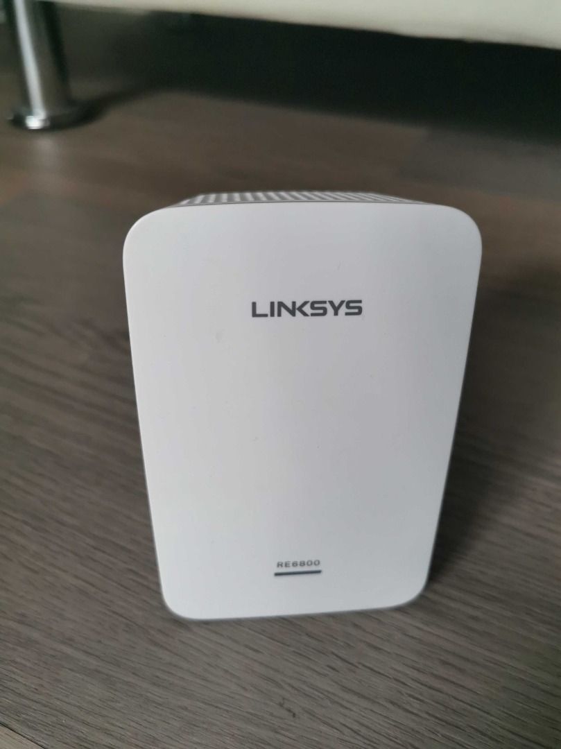 Linksys Wi-Fi Range Extender RE6800 (Category: Networking) located in Quezon City. Submitted by r.ruste (Listing ID 1201723954, Image 1). Description: Model: Linksys Wi-Fi Range Extender RE6800 Condition: Like new Please check online for product features and functions. Thank you! .