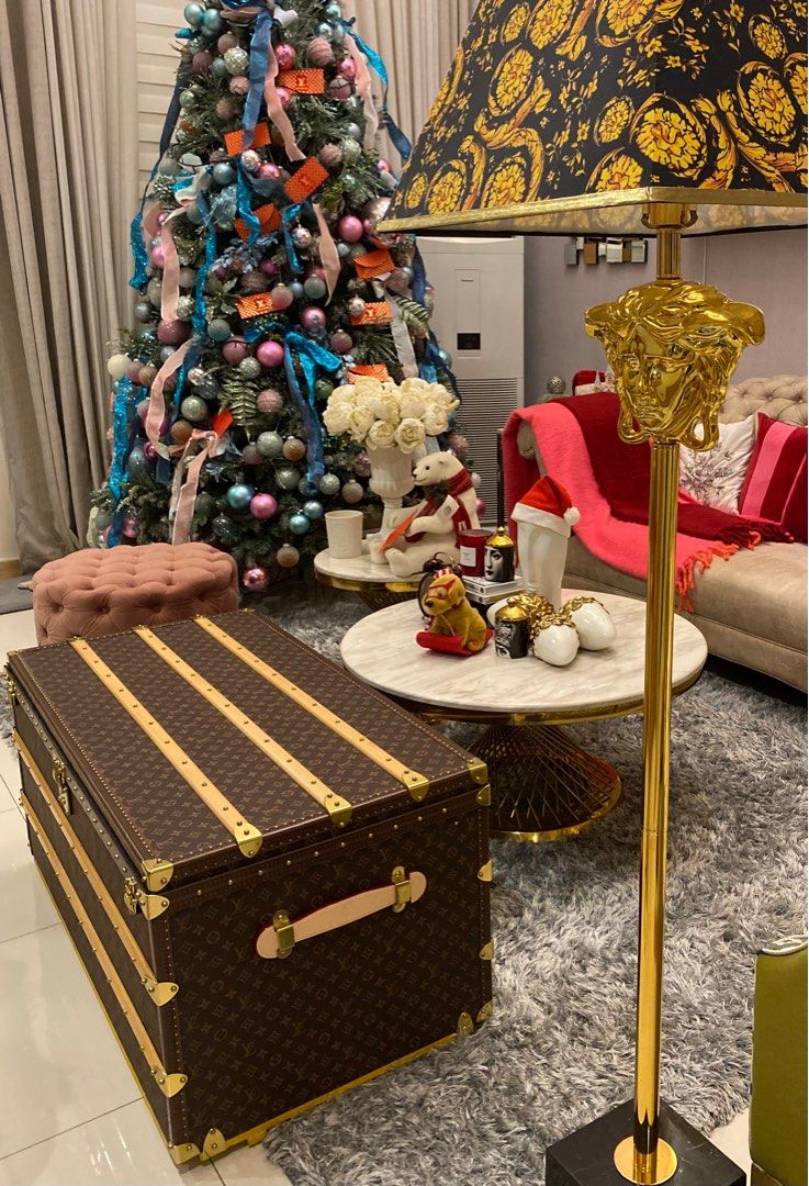 Louis Vuitton Monogram Trunk (Category: Luxury Bags & Wallets) located in Manila. Submitted by chicandbaddie (Listing ID 1201840548, Image 1). Description: Louis Vuitton monogram trunk onhand 550k Dm for more pics vids .