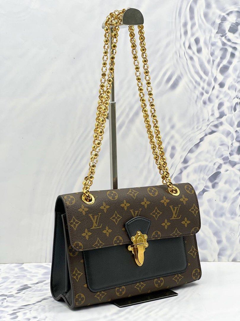 LOUIS VUITTON VICTOIRE MONOGRAM CANVAS BAG