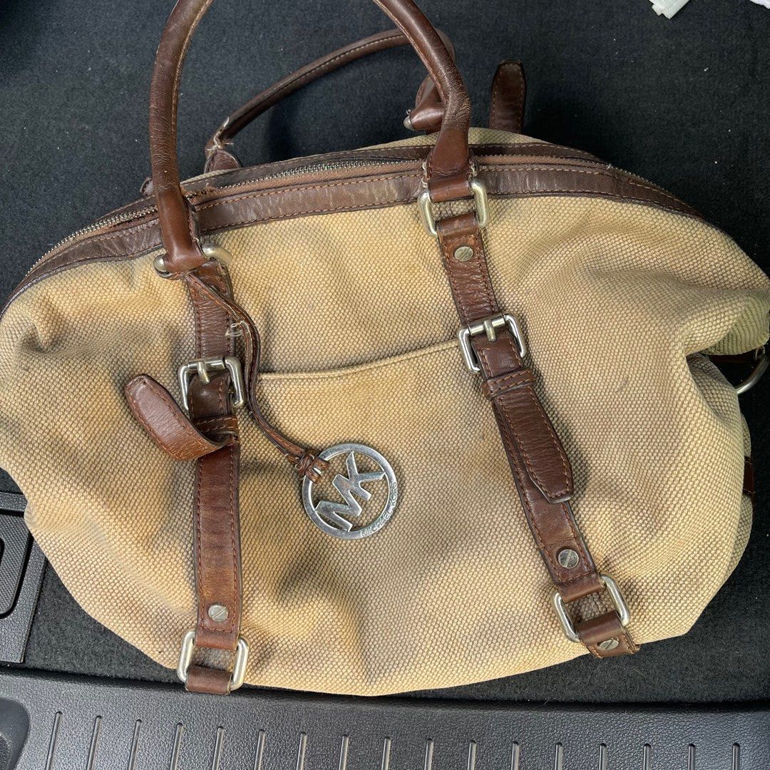 Michael Kors MK Bag Original, Women's Fashion, Bags & Wallets, Shoulder Bags  on Carousell