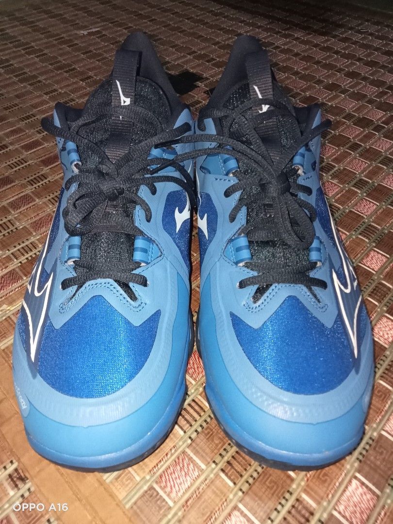 Mizuno wave claw neo 2 UK11 Sports Equipment Other Sports