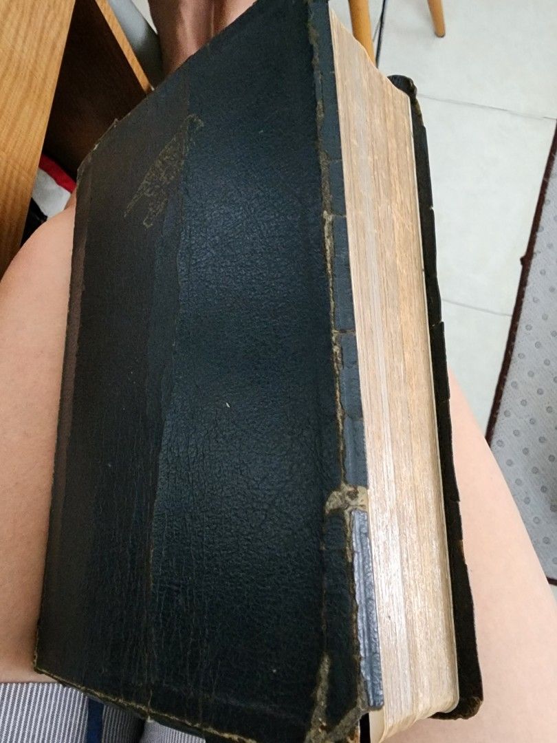 New King James Bible, Hobbies & Toys, Books & Magazines, Religion Books on Carousell