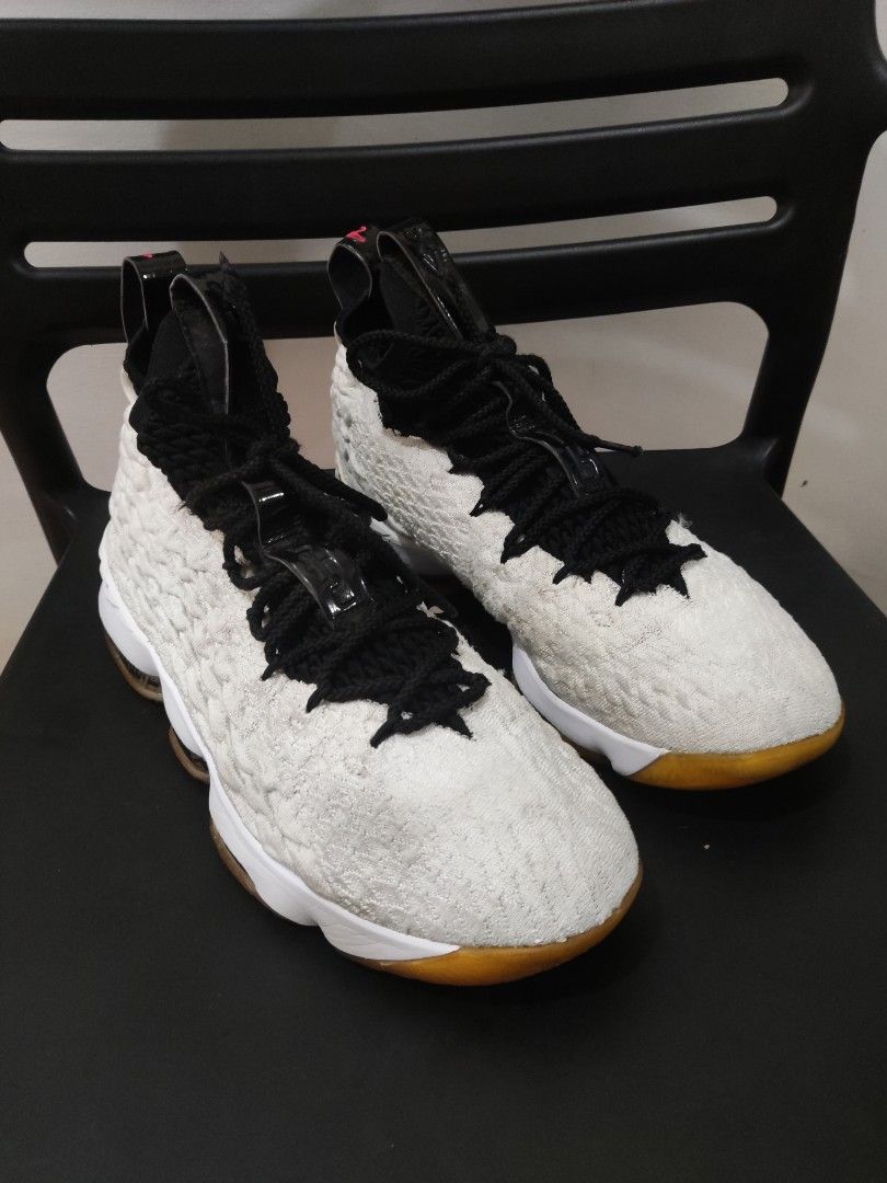 Lebron 15 discount graffiti price