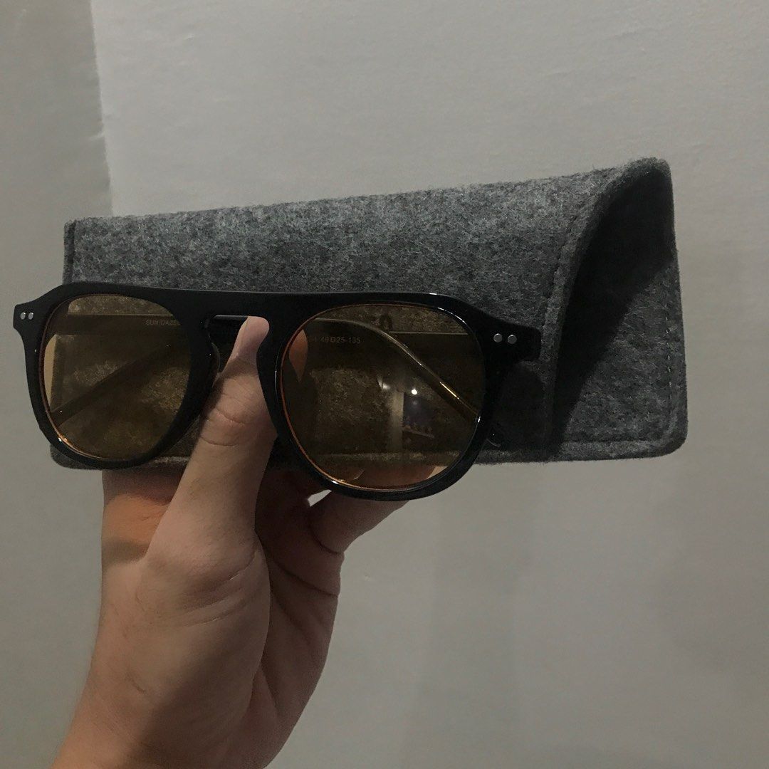 Penshoppe Tinted Sunglasses (Category: Sunglasses & Eyewear) located in Pulilan. Submitted by flowerboy (Listing ID 1201798353, Image 2). Description: used twice only. very good condition comes with case. .