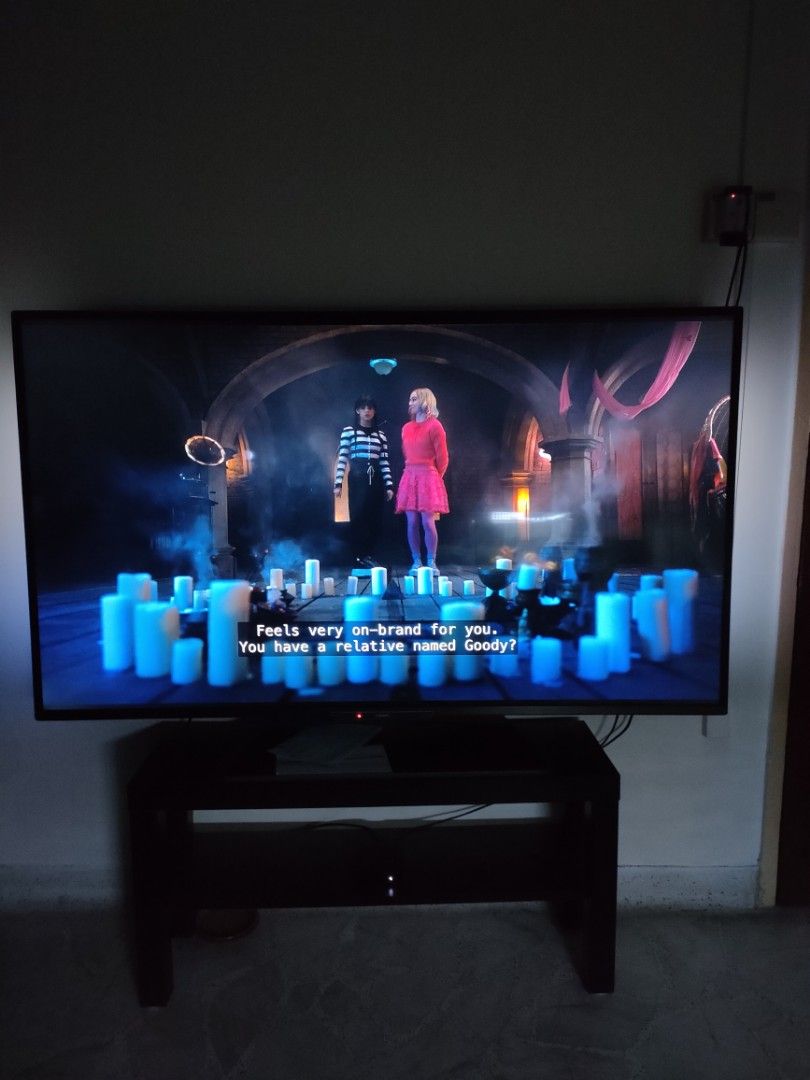 Philips 60 inches 3D Smart LED TV Ultra Slim with ambilight, TV & Home ...