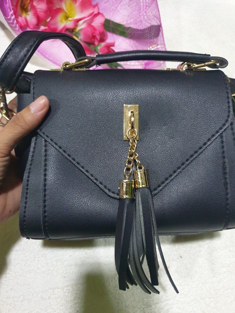 Preloved Korean bag, Women's Fashion, Bags & Wallets, Crossbody Bags