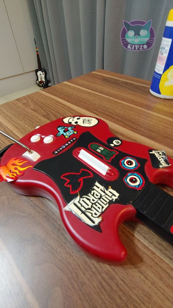 PS2 Guitar Hero II Original+Guitar Bundle, Video Gaming, Video Games