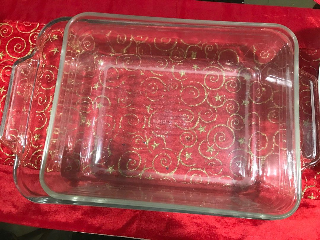 Pyrex Original (Category: Bakeware) located in Manila. Submitted by eyratan (Listing ID 1201716241, Image 1). Description: P 2,000 per piece RFS: The owner is migrating and is selling all her collections Whole set: 10 pieces Original Set.