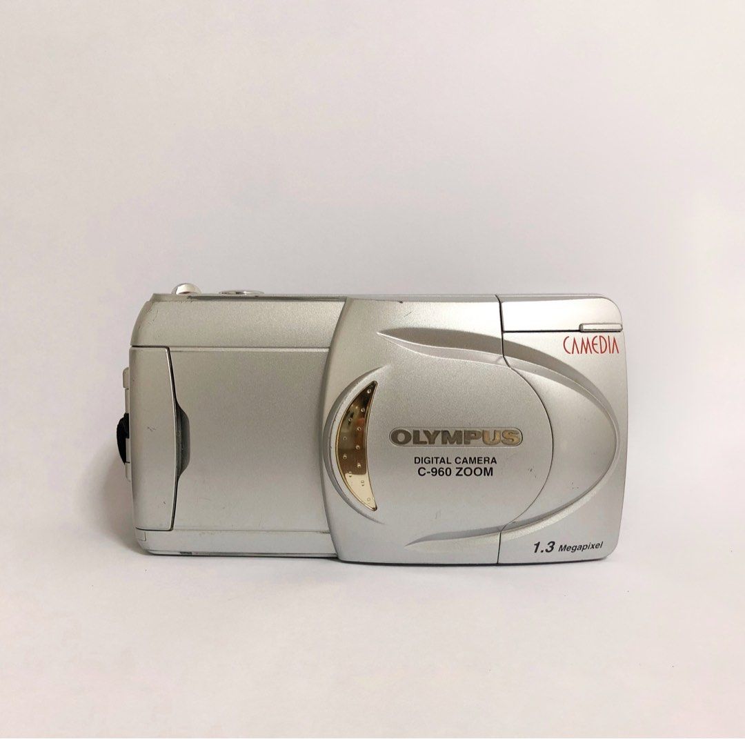 Rare Olympus camedia C960 zoom Digital Camera, Photography, Cameras on Carousell