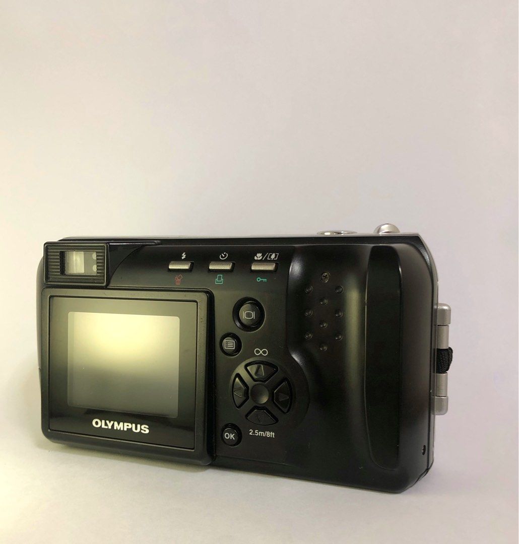 Rare Olympus camedia C960 zoom Digital Camera, Photography, Cameras on Carousell