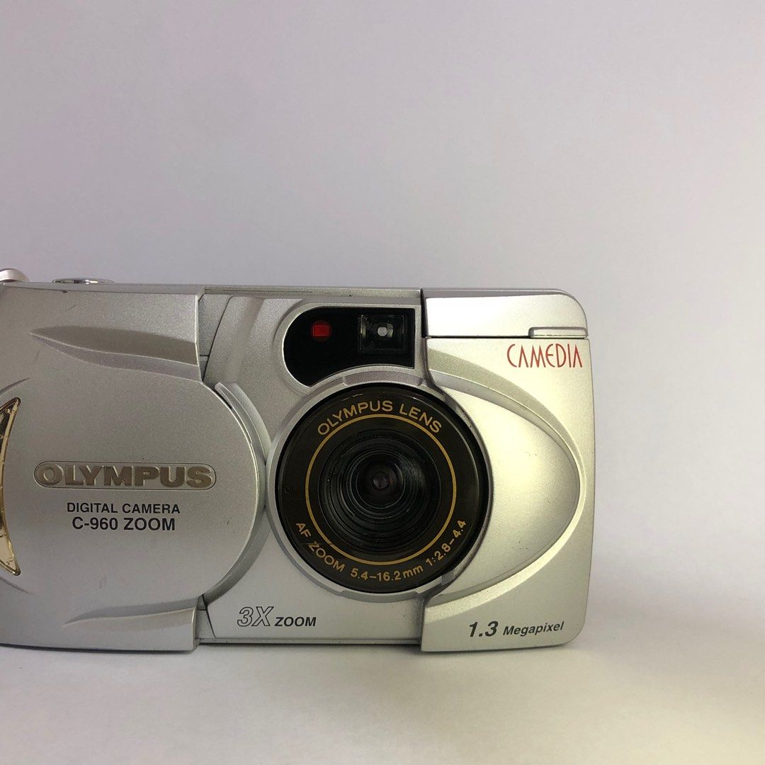 Rare Olympus camedia C960 zoom Digital Camera, Photography, Cameras on Carousell