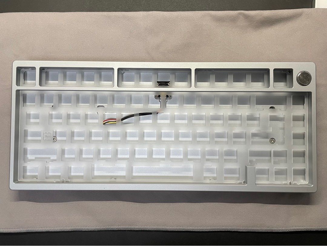 TGR x Monokei Tomo SE Silver Keyboard Hotswap, Computers & Tech