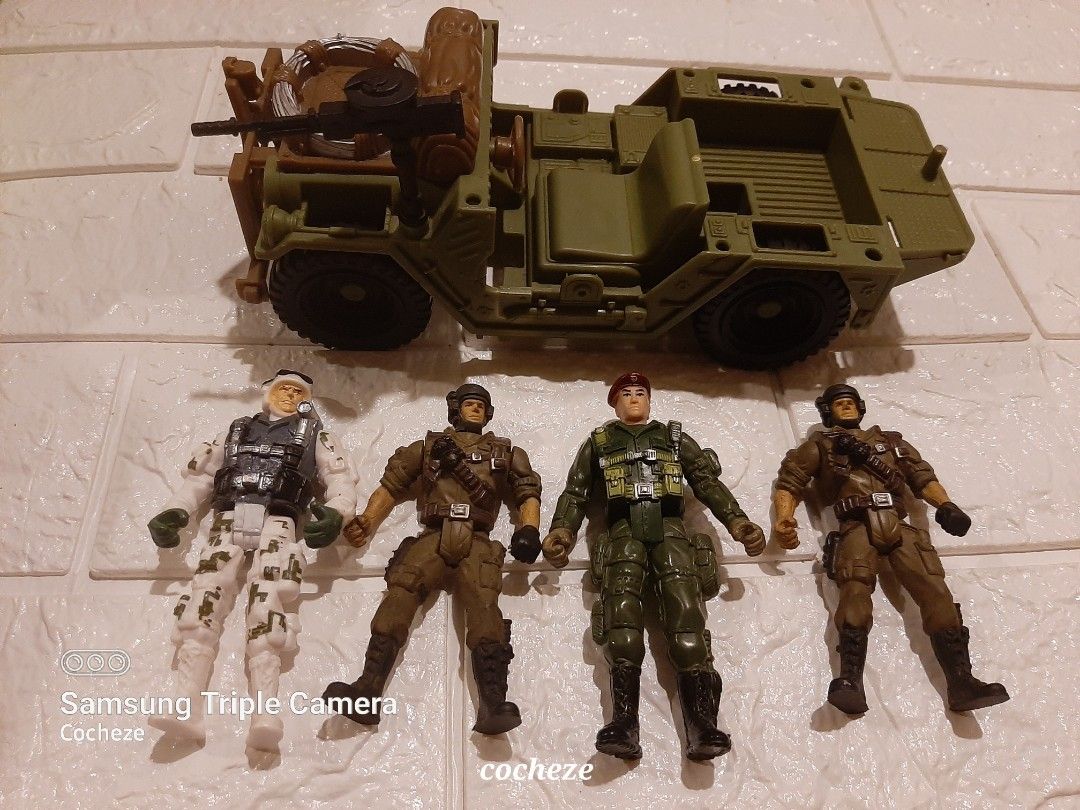 Toy Soldiers and Jeep...:-) (Category: Figurines & Statues) located in Santa Cruz. Submitted by cocheze (Listing ID 1201847956, Image 3). Description: tenhut!:-) reporting for duty..hehe maybe you want this toys..feel free to message.Thanks..