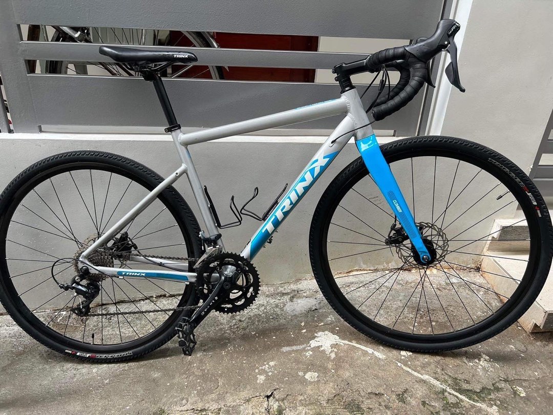 Gravel shop bike trinx