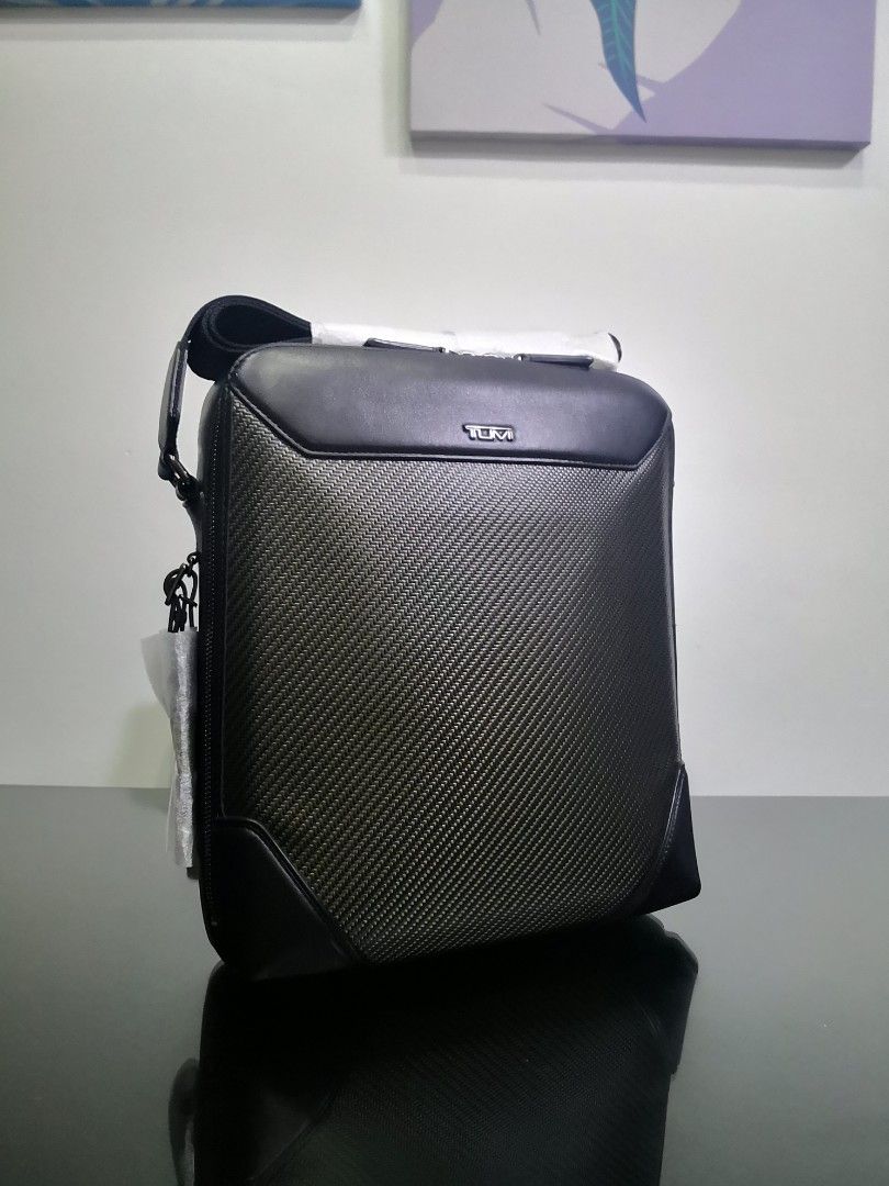 Tumi hotsell carbon cfx