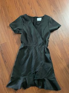 (Category: ) located in . Submitted by preloved_67 (Listing ID 1201683749, Image 1). Description: .