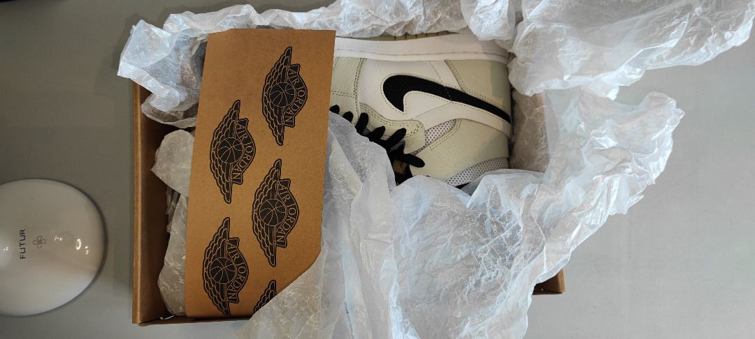 W Jordan 1 Zoom CMFT Sea Glass Black White Women s Fashion