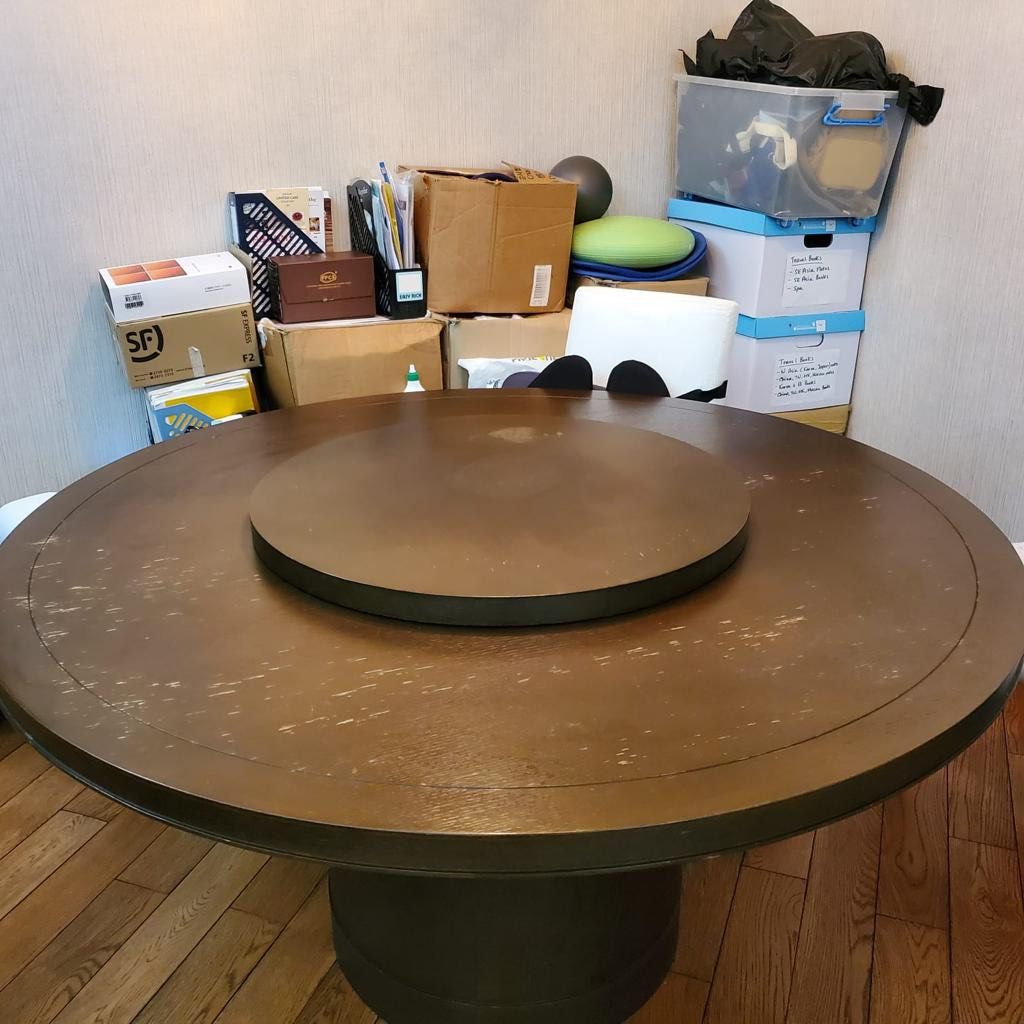 Wooden Round Dining Table, 傢俬＆家居, 傢俬, 其他家居傢俬 Carousell