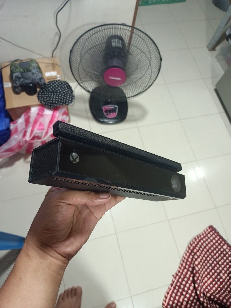 Xbox One Kinect Sensor (Category: Xbox) located in Pasig City. Submitted by Mpatron (Listing ID 1201830018, Image 3). Description: Xbox One Kinect Sensor for kinect games...