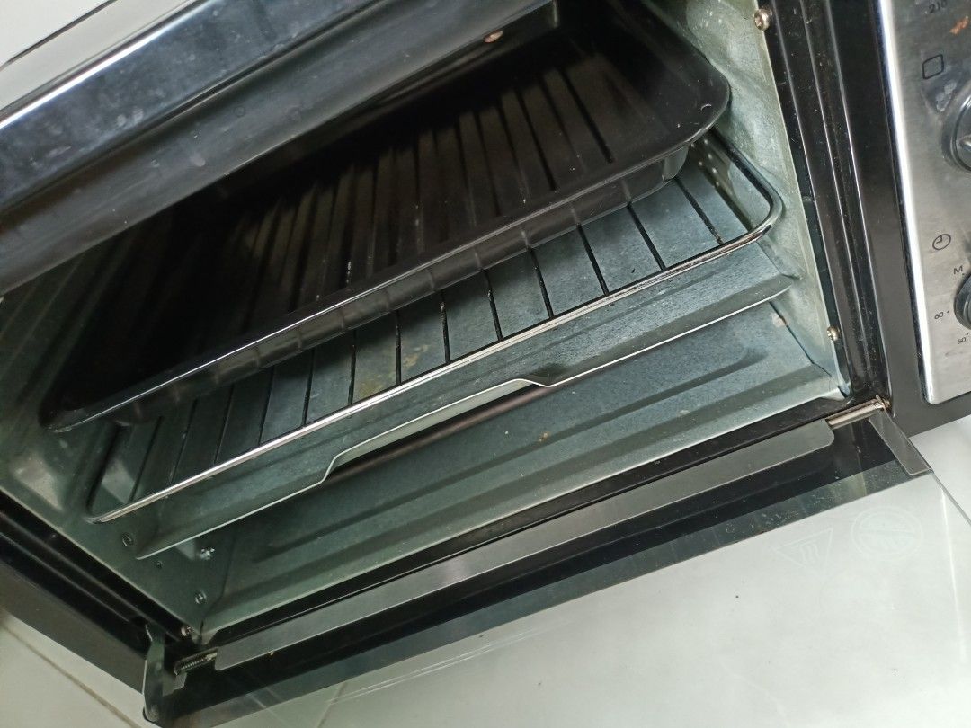 Zanussi 30l Oven, TV & Home Appliances, Kitchen Appliances, Ovens