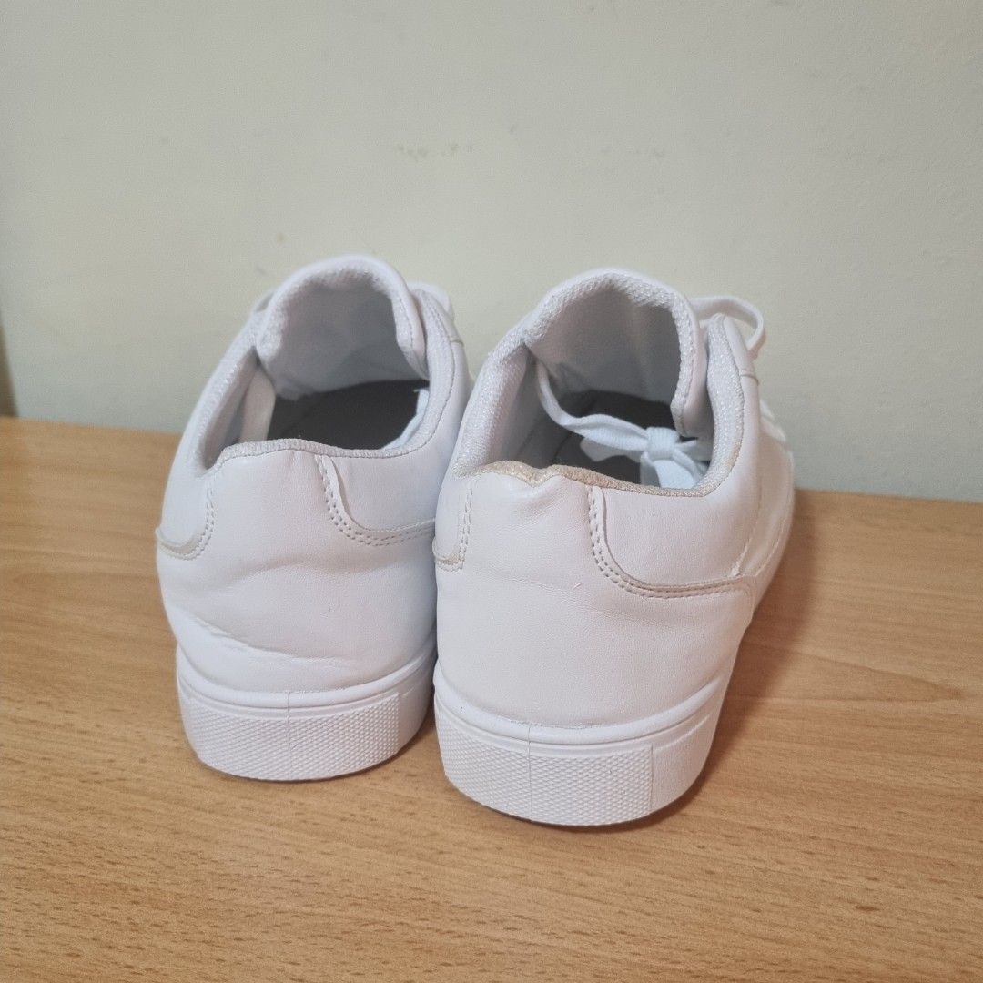 Mens sneakers under $2 sale
