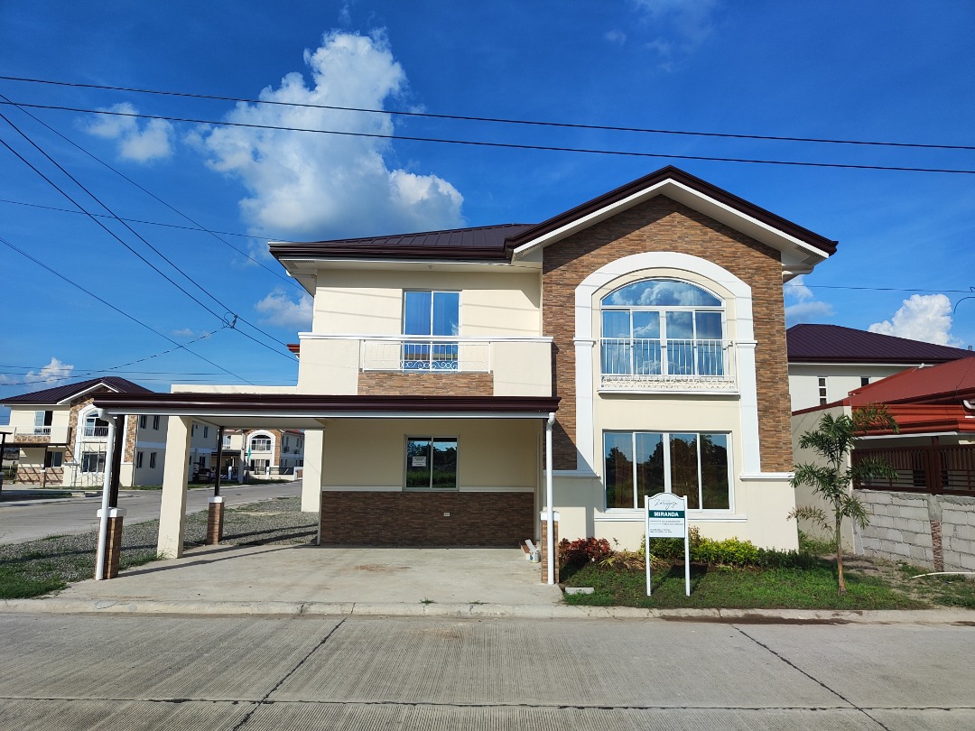 4 bedrooms Miranda House and Lot for sale in Angeles City Pampanga nea