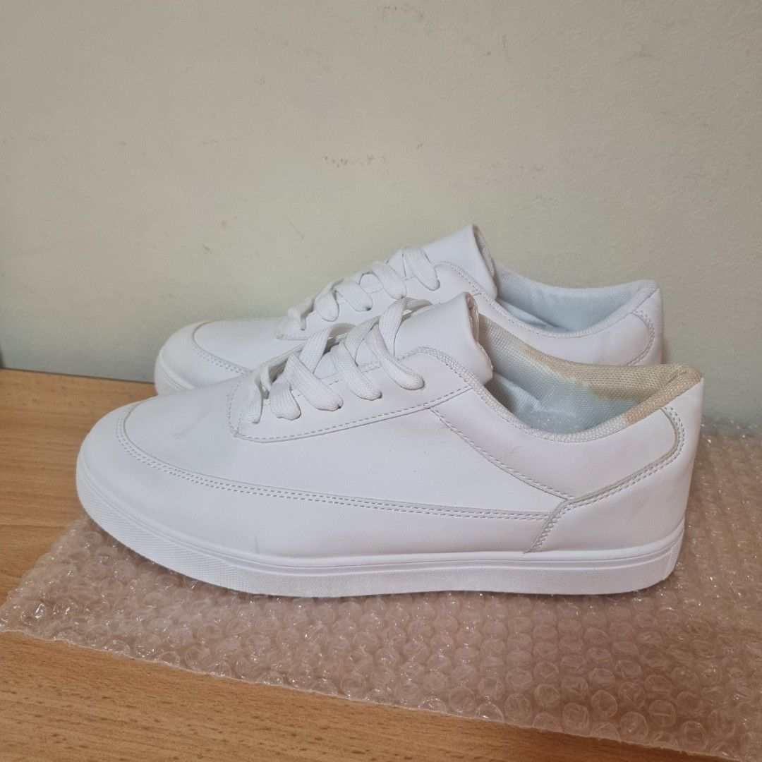 5 White Sneakers Size 42 Men