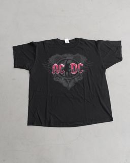 (Category: ) located in . Submitted by nipwear (Listing ID 1201968456, Image 1). Description: .