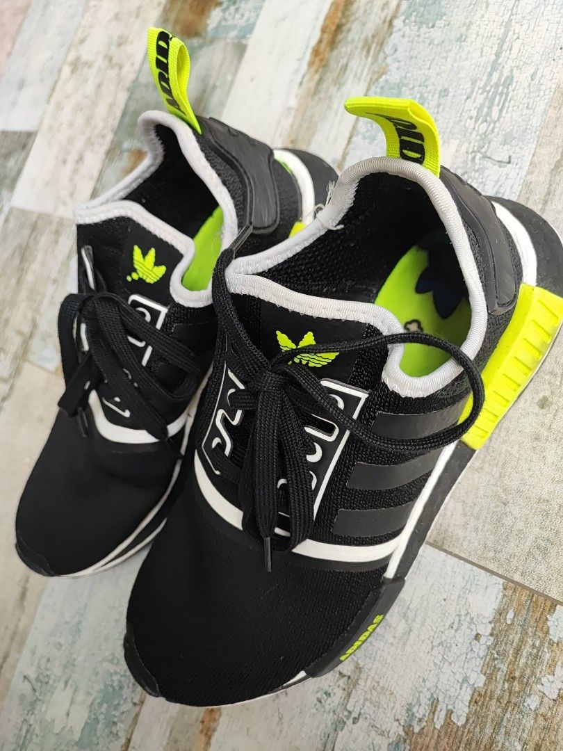 Adidas NMD R1 Black Solo Yellow 2021, Men's Fashion, Footwear, Sneakers on  Carousell