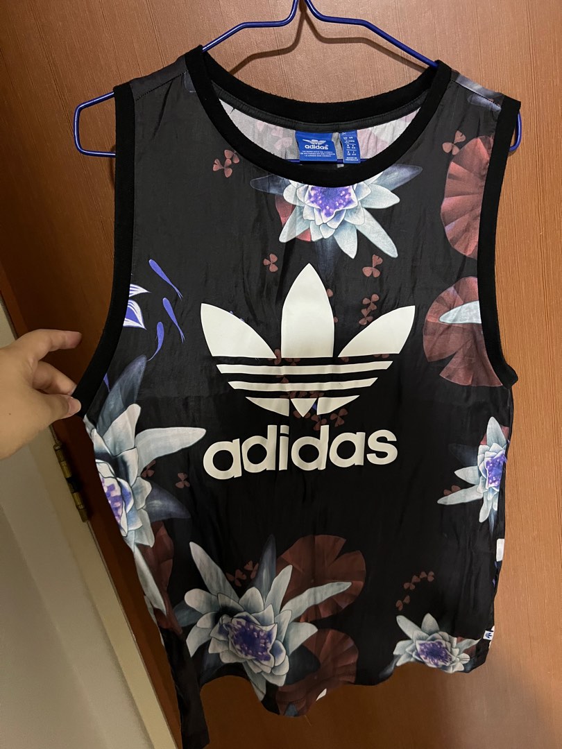Adidas Top, Women's Fashion, Activewear on Carousell