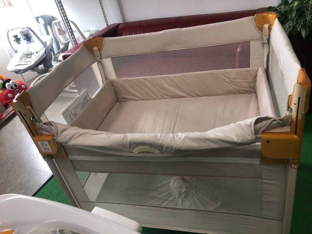 Aprica outlet travel crib