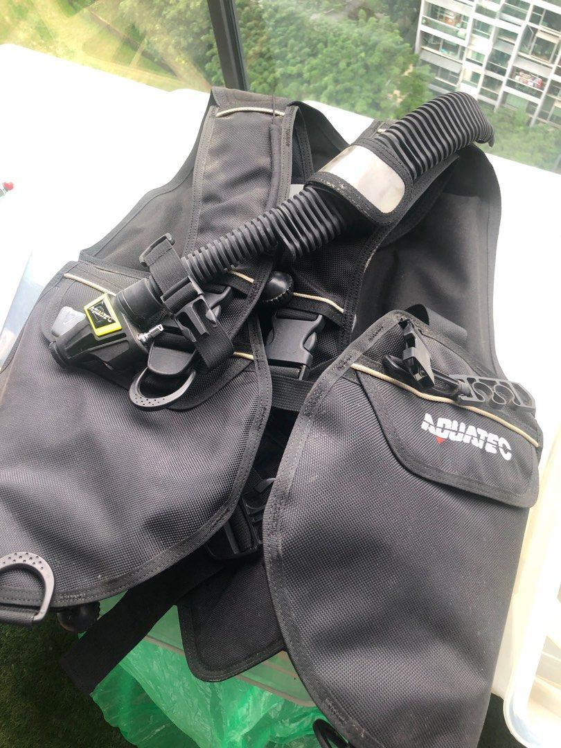 Aquatec Buoyancy control device, Sports Equipment, Other Sports