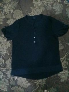 Blouse black v neck