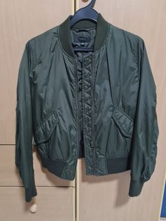 (Category: ) located in . Submitted by wardrobeforgrab (Listing ID 1202005453, Image 1). Description: .