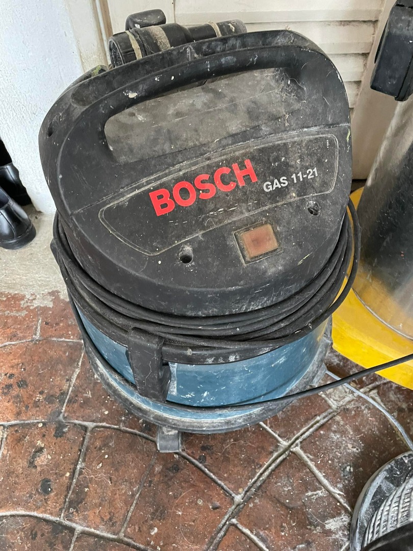 Bosch GAS 1121 wet and dry vacuum cleaner, TV & Home Appliances