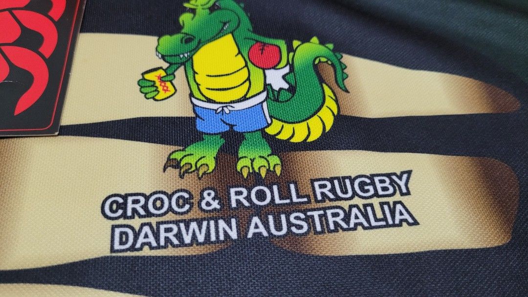 Canterbury of New Zealand Croc & Roll Rugby Jersey, Men's Fashion
