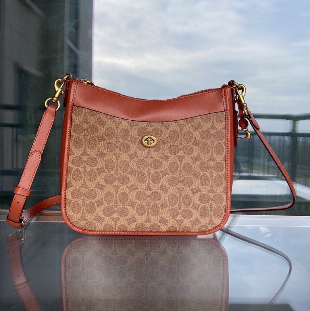 Coach chaise hotsell crossbody bag