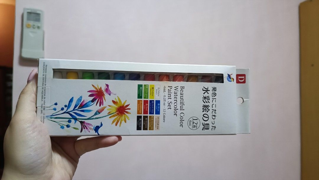 Daiso watercolour paint, Hobbies & Toys, Stationery & Craft, Stationery