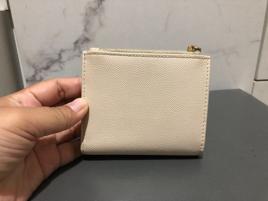 Dompet lipat paprika produk Hongkong